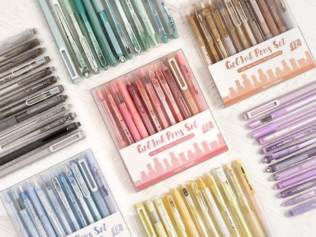 Four Candies 12PCS Pastel Gel Ink Pen Set with Case, Cute Retractable 0.5Mm Fine Point 11PCS Black Ink Pens with 1PCS Highlighter, Aesthetic Pens for School, Student Note Taking, Writing, Office Supplies